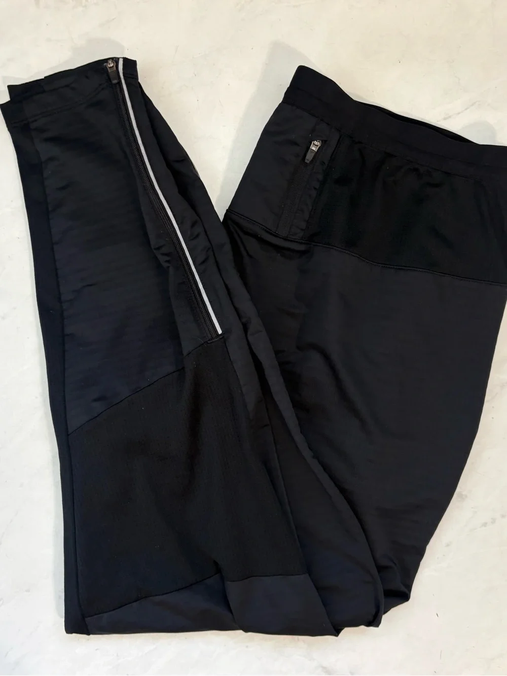 Nike Running Men’s Large Black Phenom Elite Knit Joggers Gym Active Outdoor